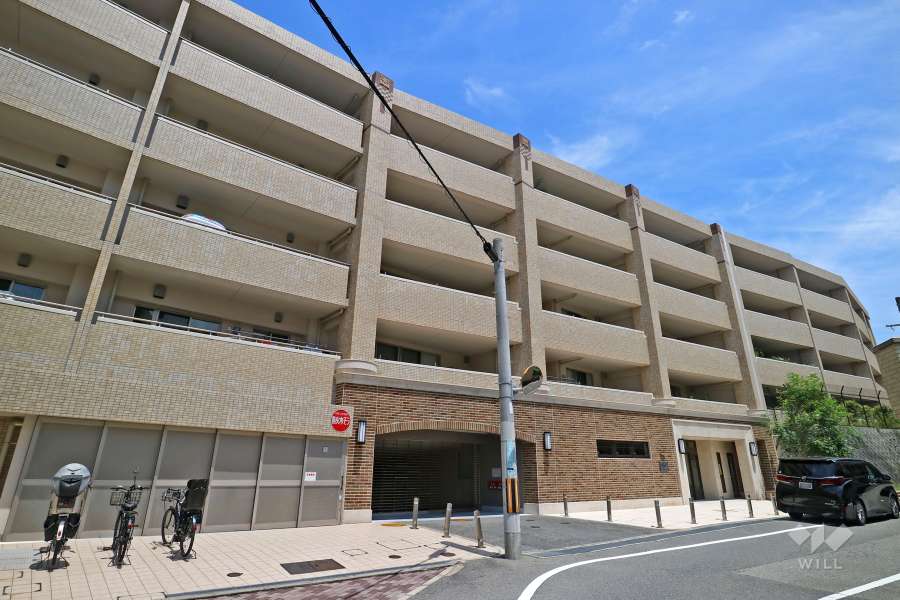 ジオ甲子園口一丁目の外観（南西側から）