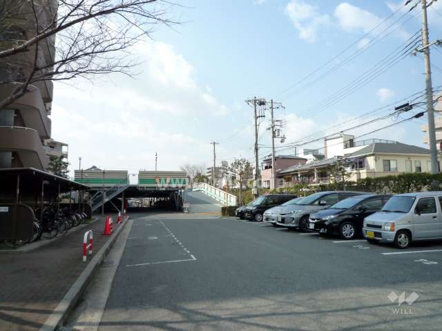 敷地内駐車場（屋外平面式）