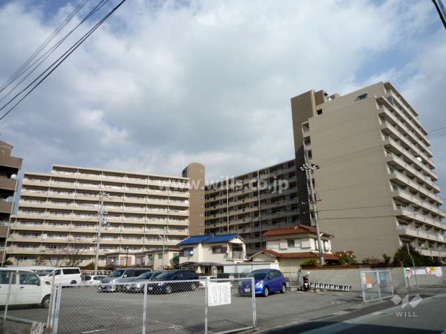 セレーノ見附の外観（南西側から）