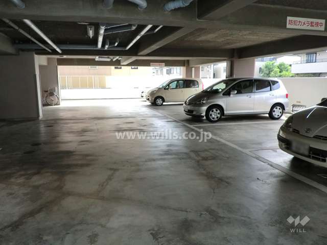 敷地内駐車場（屋内平面式）