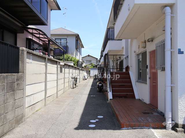 敷地内の通路
