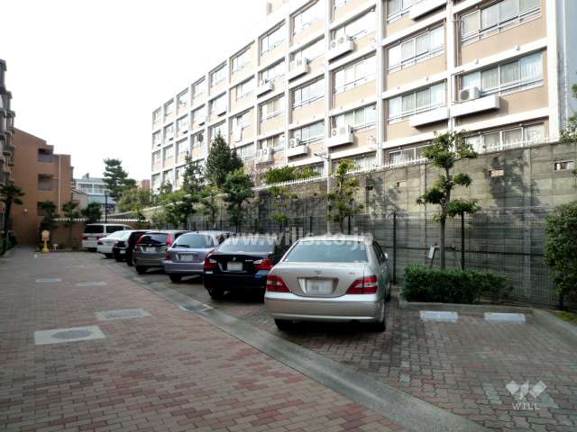 敷地内駐車場（屋外平面式）