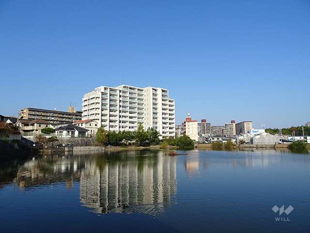 プラウド千里山田の遠景（南西側から）
