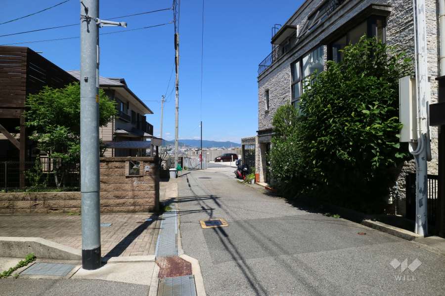 敷地南西側の前面道路
