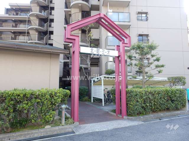 アーチが付いたエントランス