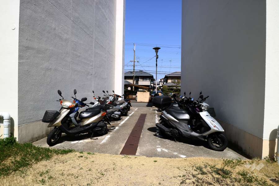 バイク置場
