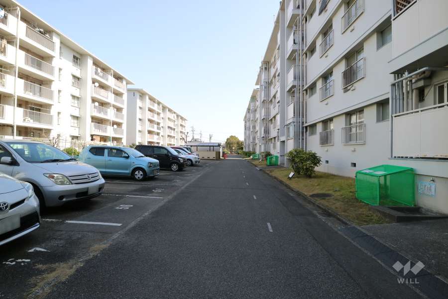 敷地内駐車場（屋外平面式）