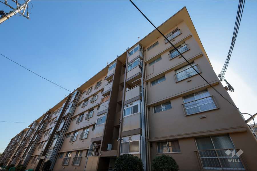 東仁川団地４号棟の外観（北西側から）