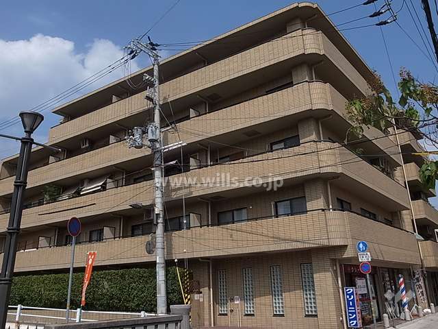甲南グランメール岡本の外観（南西側から）