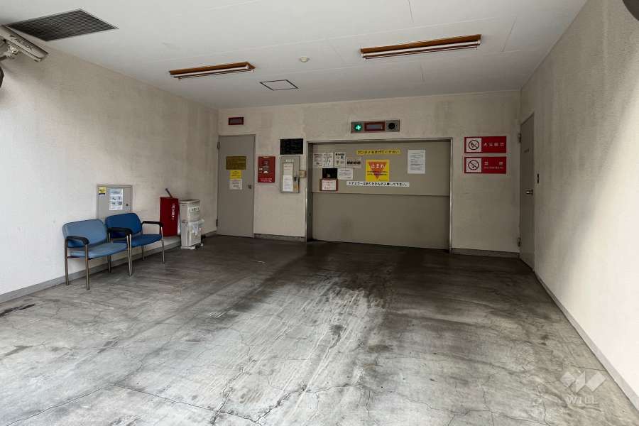 敷地内駐車場（屋内機械式）