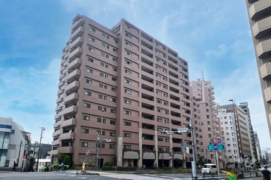 クリオレミントンハウス文京播磨坂の外観（東側から）