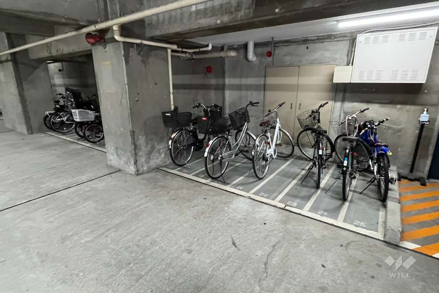 屋内に設けられた駐輪場