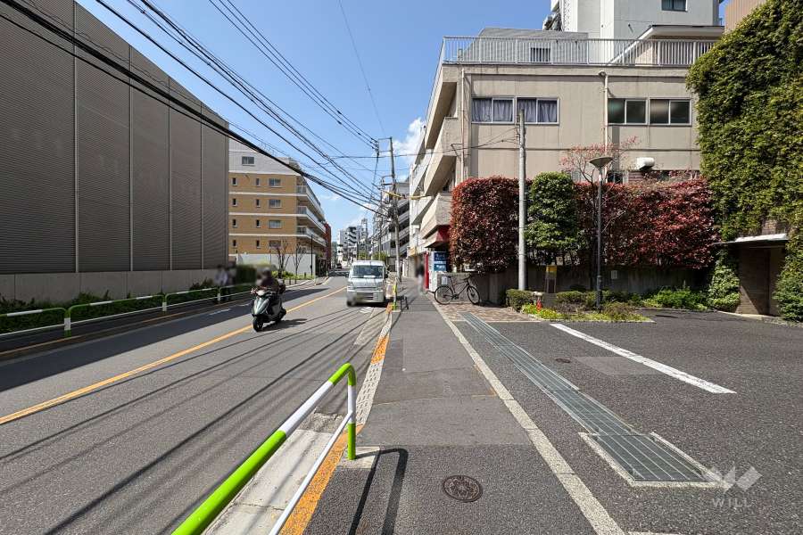 敷地南西側の前面道路
