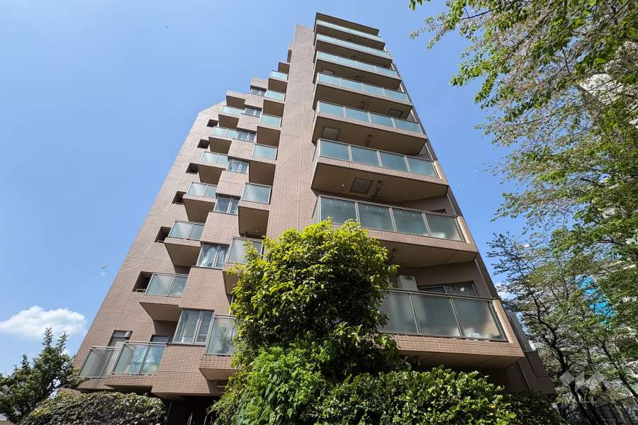 ヒルハイツ文京春日の外観（南東側から）