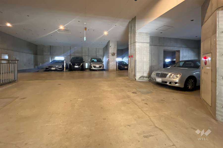 敷地内駐車場（屋内平面式）