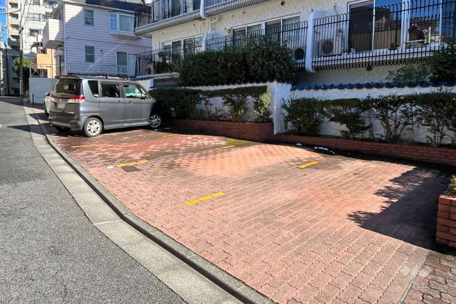 敷地内駐車場（屋外平面式）　　　