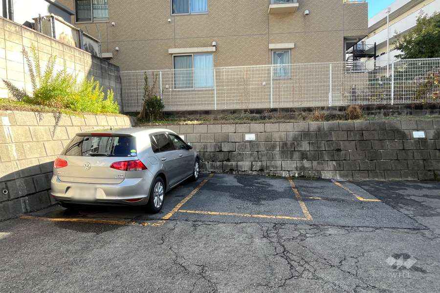 敷地内駐車場（屋外平面式）　