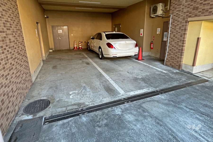 敷地内駐車場（屋内平面式）