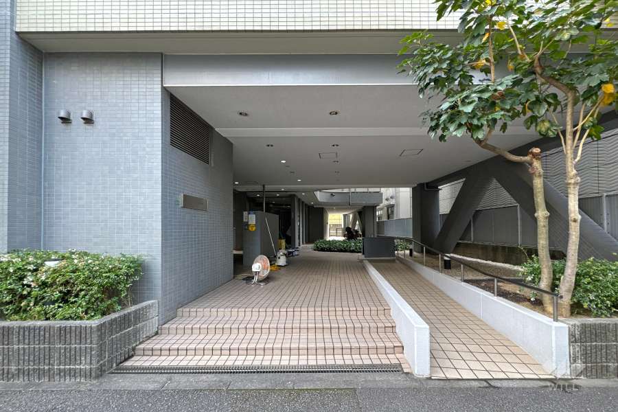 エントランスアプローチ　