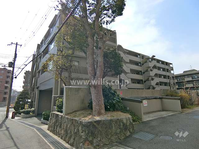 岡本甲南山手パークホームズの外観（北東側から）