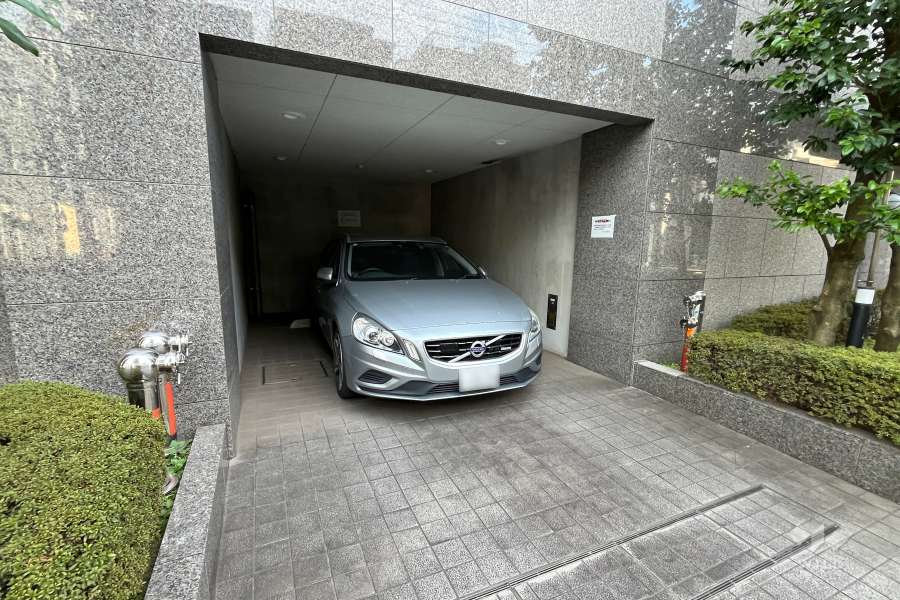 敷地内駐車場（屋内平面式）