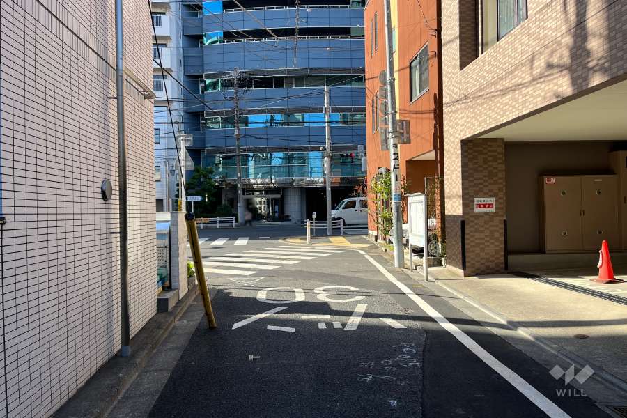 敷地南側の前面道路