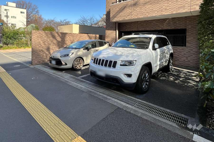 敷地内駐車場（屋外平面式）