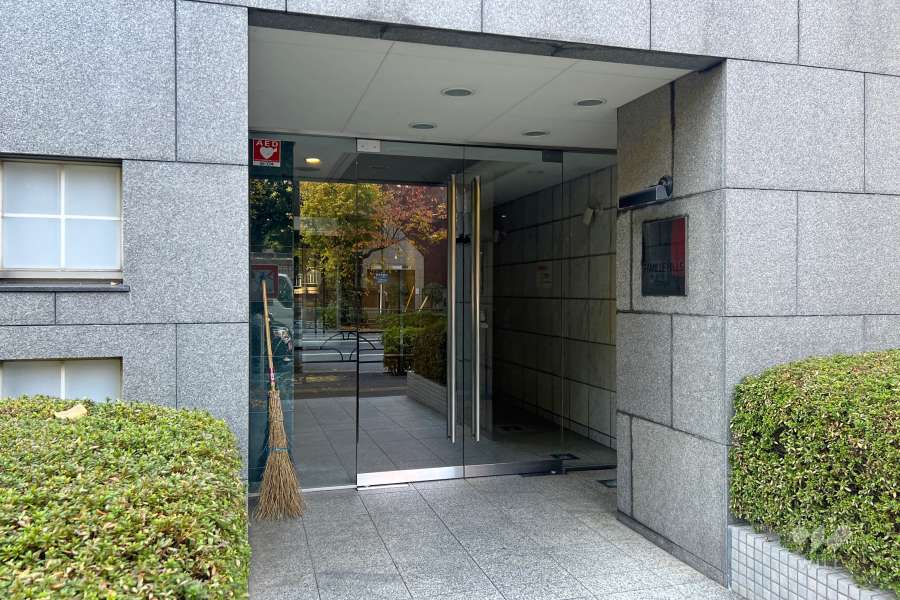 敷地内駐車場（屋内機械式）