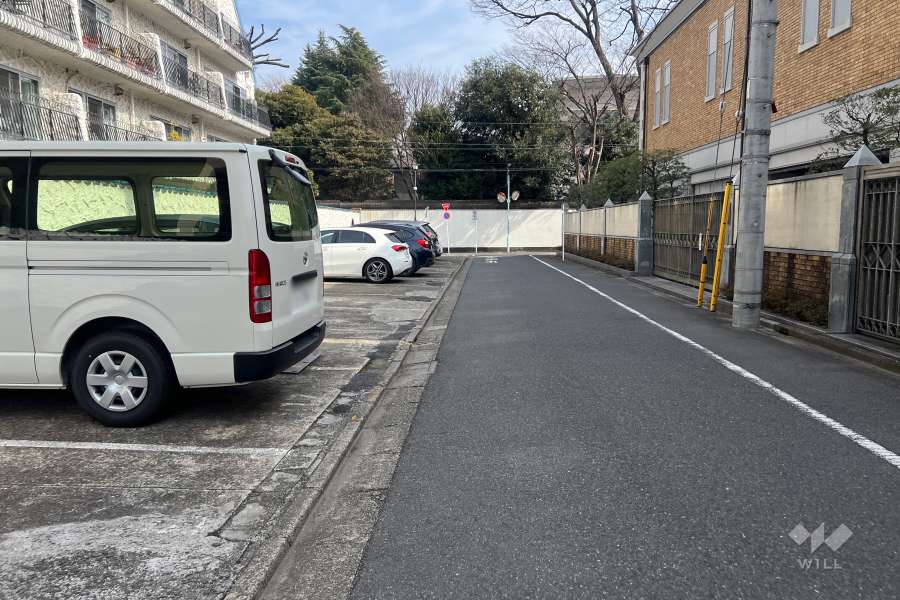 敷地南側の前面道路　