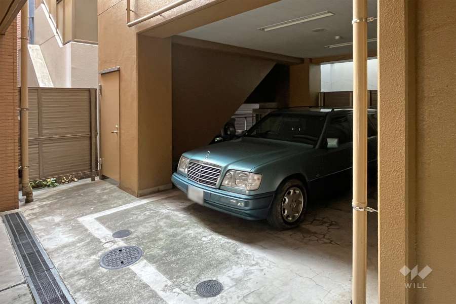 敷地内駐車場（屋内平面式）