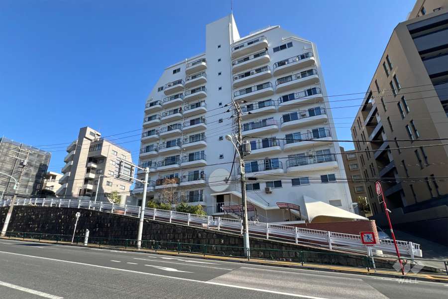 シャンボール文京の外観（西側から）