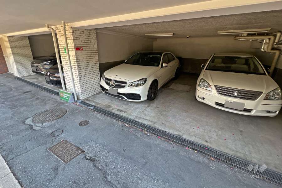 敷地内駐車場（屋内平面式）