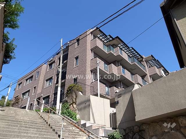 ベルシャトウ岡本の外観（南西側から）
