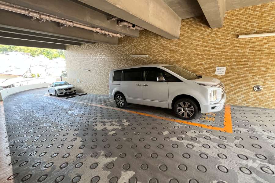 敷地内駐車場（屋内平面式）