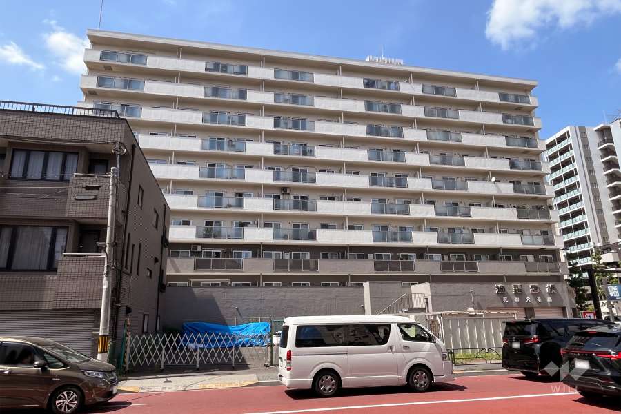 イトーピア六義園マンションの外観（南東側から）