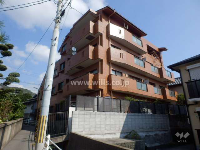 ライオンズマンション本山北町の外観（南西側から）