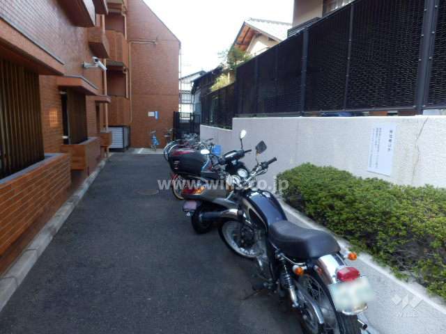 駐輪場、バイク置場
