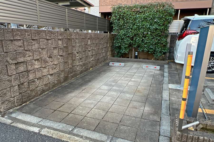 敷地内駐車場（屋外平面式）