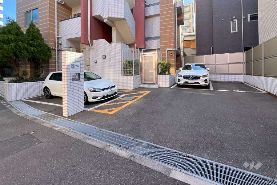 敷地内駐車場（屋外平面式）
