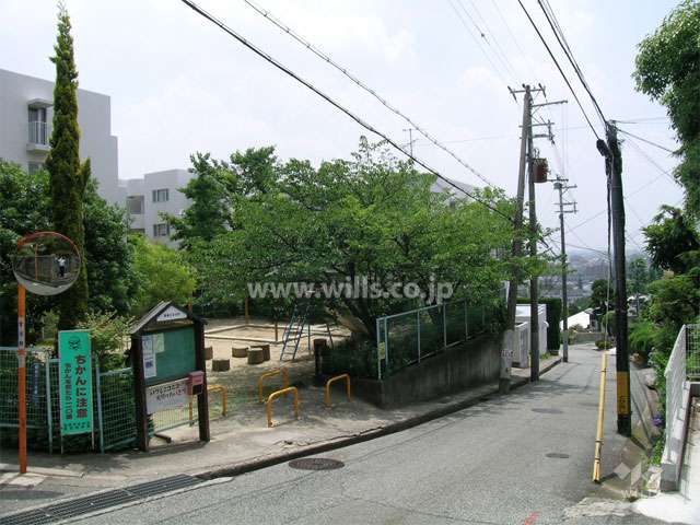 駅までの道のりは坂道