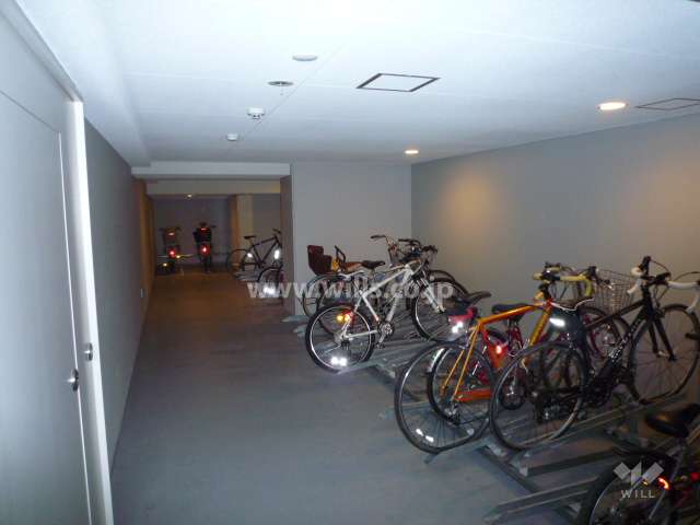 駐輪場（屋内）