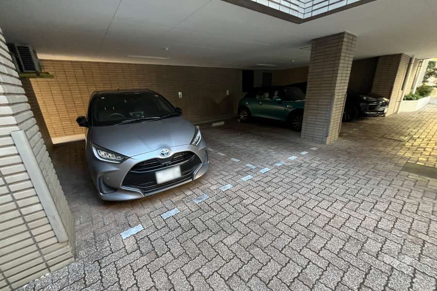 敷地内駐車場（屋内平面式）