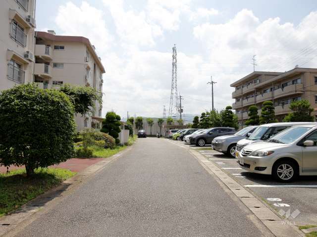 敷地内駐車場（屋外平面式）