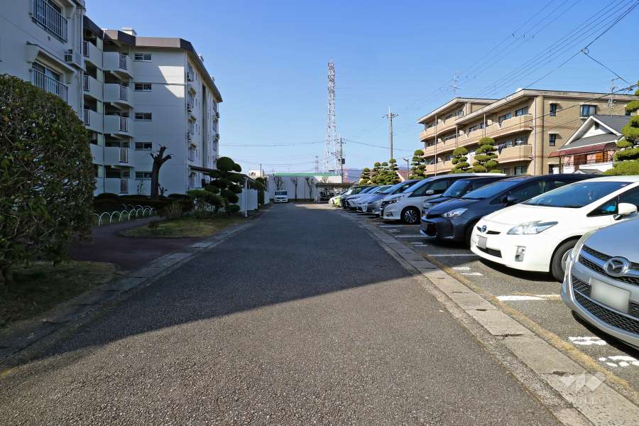 敷地内駐車場（屋外平面式）
