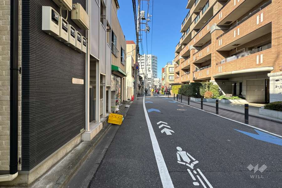 敷地南西側の前面道路