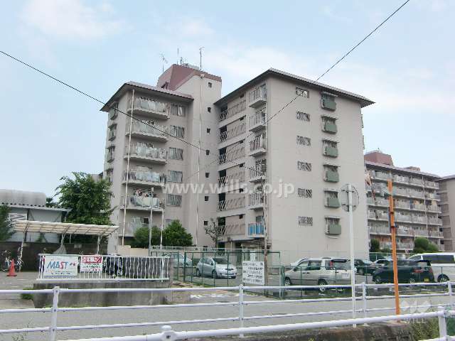 ローレルハイツ宝塚2号棟の外観（北西側から）