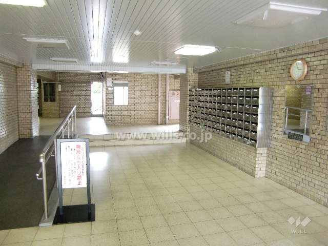 エントランスホール