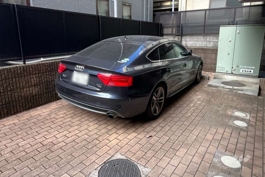 敷地内駐車場（屋外平面式）