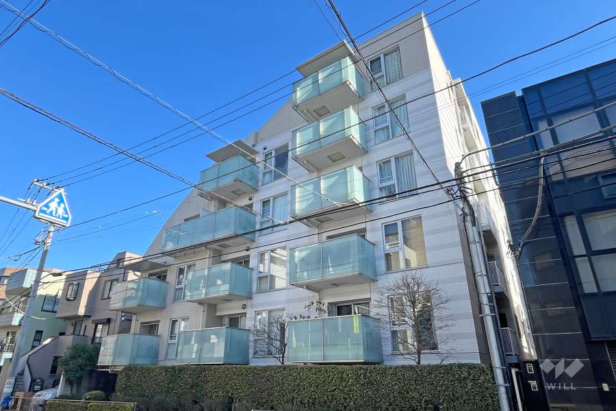 パルテール小石川五丁目の外観（南西側から）