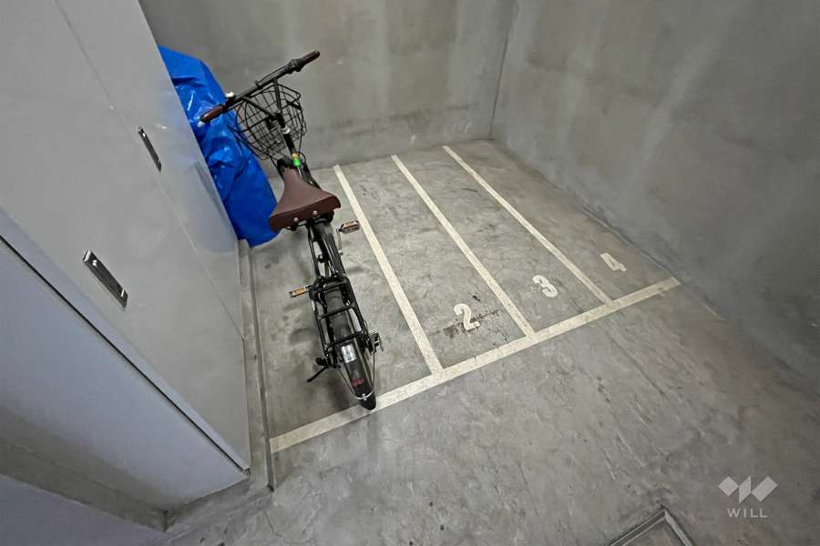 屋内に設けられた駐輪場